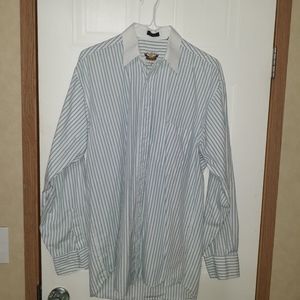 Fairfax long sleeved button down shirt